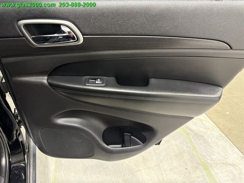 Used 2018 Jeep Grand Cherokee Laredo AWD/4WD image 29