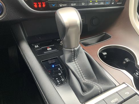 Used 2022 Lexus RX 450h AWD w/ Premium Package image 26