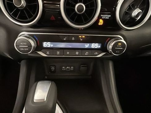 Used 2025 Nissan Sentra SV w/ All-Weather Package FWD image 22