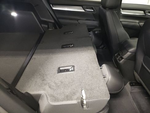 New 2027 GMC Terrain Elevation w/ Elevation Premium Package AWD/4WD image 12