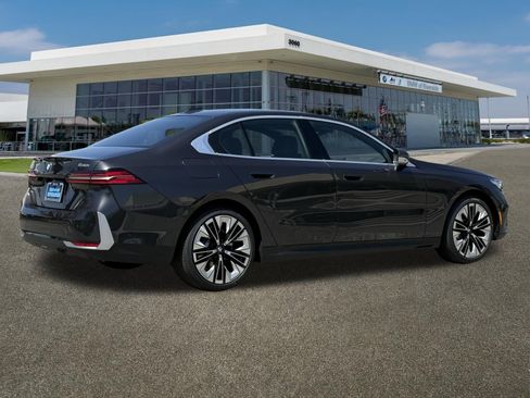 New 2026 BMW 530i w/ Convenience Package image 11