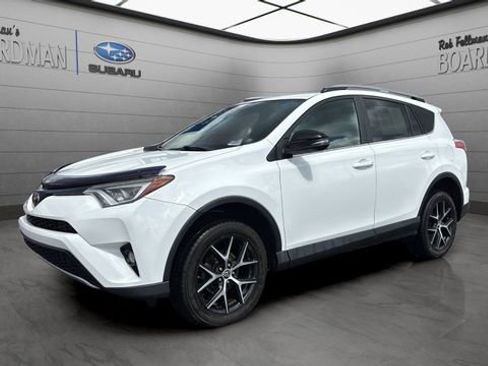 Used 2017 Toyota RAV4 SE AWD/4WD image 10