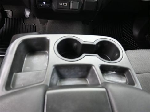 Used 2022 Chevrolet Silverado 2500 Custom w/ Custom Convenience Package image 9