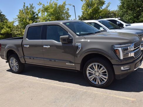 Certified 2025 Ford F150 Platinum w/ Equipment Group 703A Plus AWD/4WD image 5