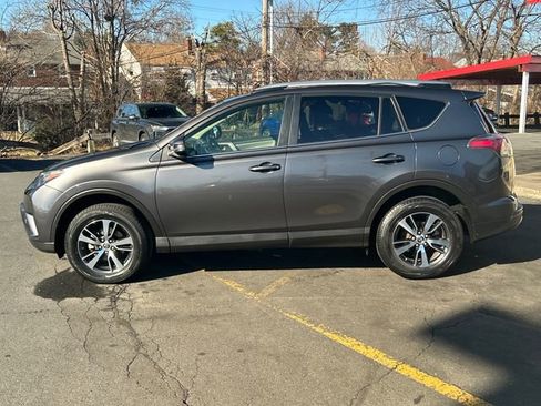 Used 2018 Toyota RAV4 XLE image 3