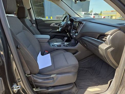 Used 2020 Chevrolet Traverse LT w/ Driver Confidence II Package AWD/4WD image 34