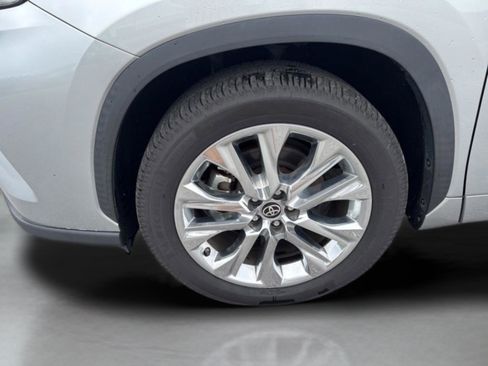 Used 2020 Toyota Highlander Limited image 48