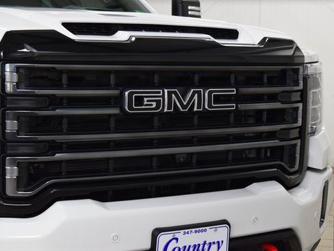 Used 2020 GMC Sierra 2500 AT4 w/ AT4 Premium Package image 11