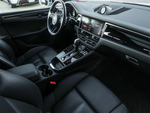 Used 2024 Porsche Macan S image 40