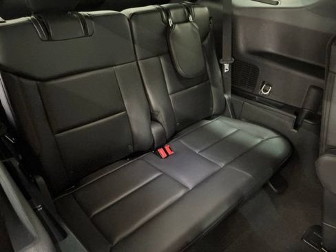 Used 2025 Ford Explorer ST-Line AWD/4WD image 19