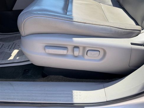 Used 2014 Honda Pilot Touring image 15
