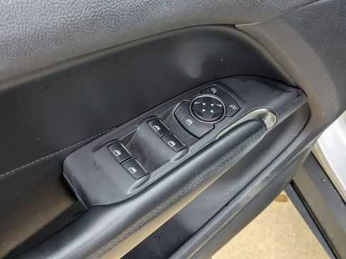 Used 2015 Lincoln MKC FWD image 6