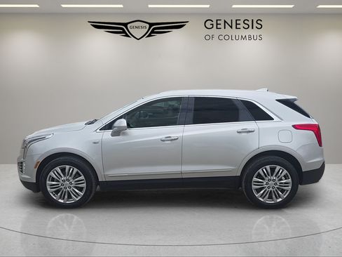 Used 2019 Cadillac XT5 Premium Luxury FWD image 2