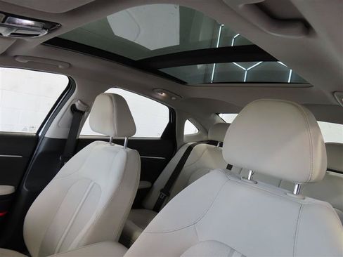 Used 2022 Hyundai Sonata SEL w/ Convenience Package FWD image 16