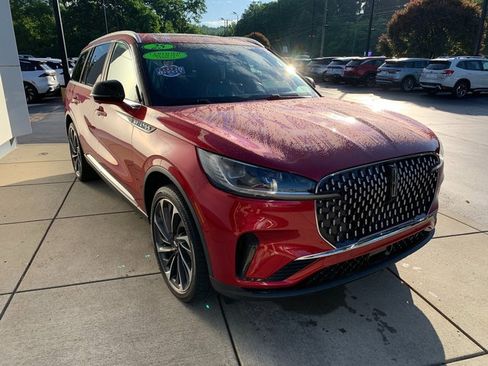 Certified 2025 Lincoln Aviator Reserve w/ Equipment Group 201A AWD/4WD image 9