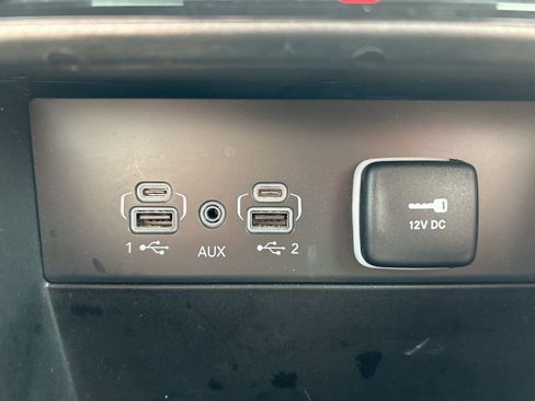 Certified 2024 Jeep Grand Cherokee L Limited w/ Black Appearance Package image 32