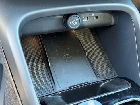 New 2026 Volvo XC40 B5 Plus w/ Protection Package Premier image 27