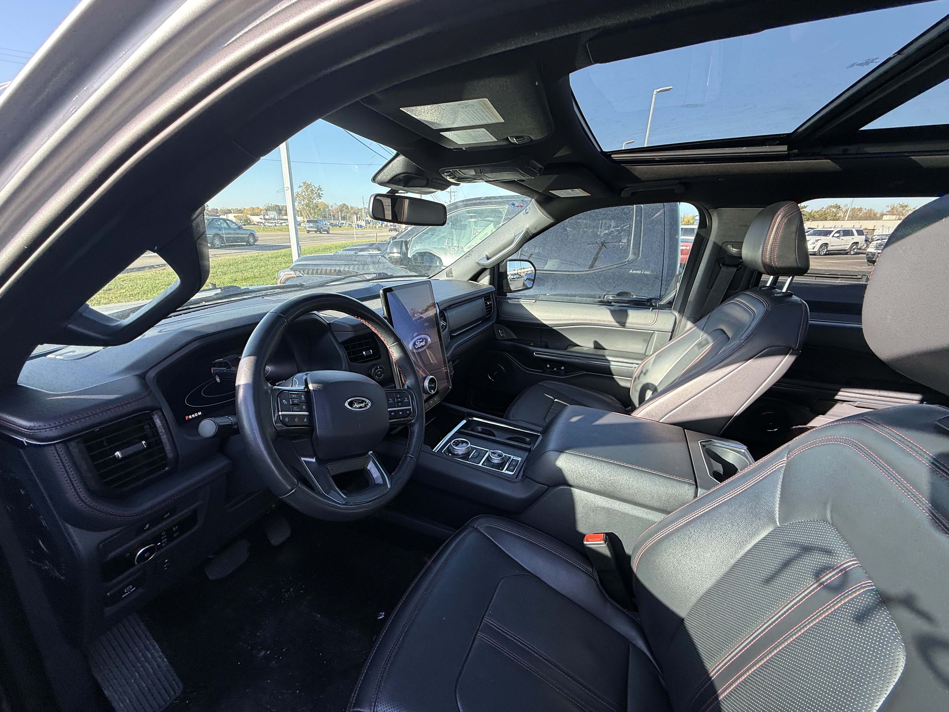 Used 2024 Ford Expedition Max Limited AWD/4WD image 7