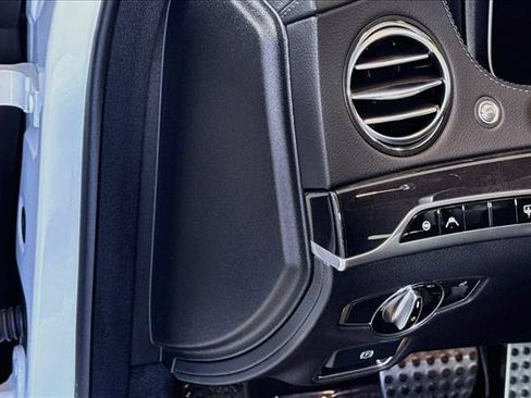 Used 2019 Mercedes-Benz S 560 Sedan image 10