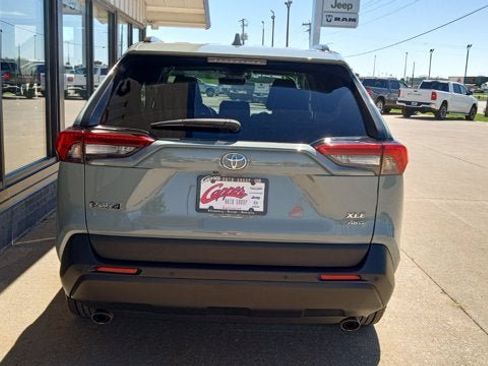 Used 2021 Toyota RAV4 XLE Premium AWD/4WD image 23