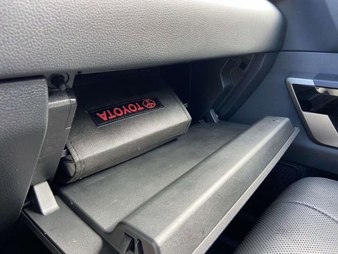 Used 2024 Toyota Tundra Limited image 32