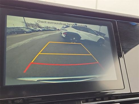 Used 2020 Kia Niro LX image 11