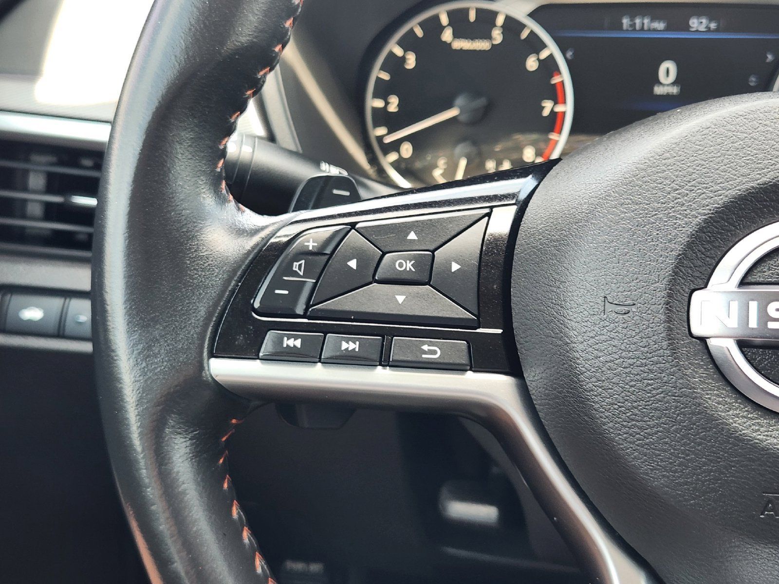 Used 2024 Nissan Altima 2.5 SR FWD image 32