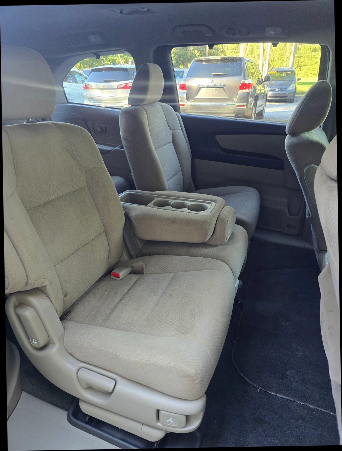 Used 2016 Honda Odyssey SE image 7
