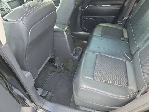 Used 2016 Jeep Compass Latitude AWD/4WD image 11