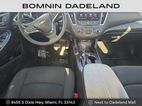 Used 2021 Chevrolet Malibu LT image 14