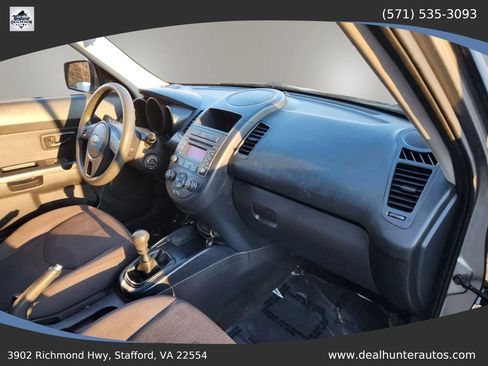 Used 2013 Kia Soul FWD image 16