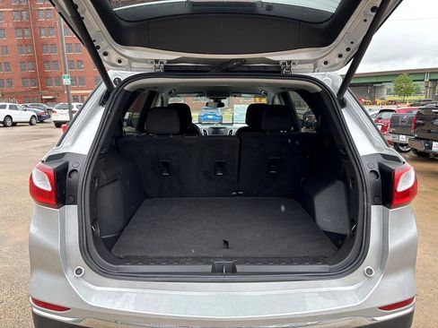 Used 2021 Chevrolet Equinox LT w/ Driver Convenience Package image 7