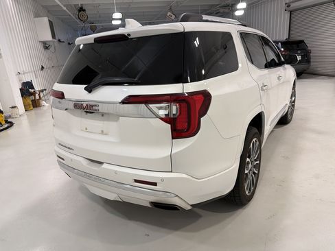 Used 2022 GMC Acadia Denali w/ Denali Technology Package FWD image 5