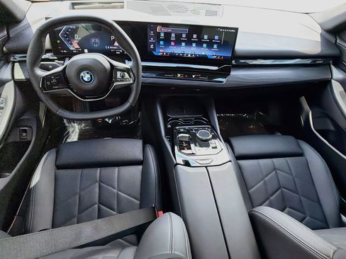 Used 2024 BMW i5 eDrive40i w/ Premium Package RWD image 15