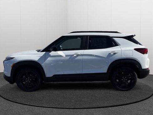 New 2026 Chevrolet TrailBlazer LT w/ Convenience Package FWD image 2