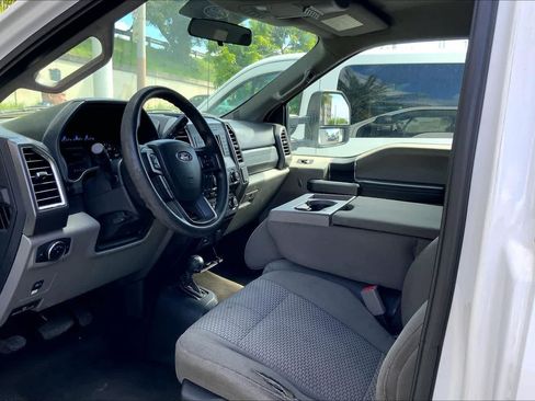 Used 2017 Ford F550 4x4 Regular Cab Super Duty image 12