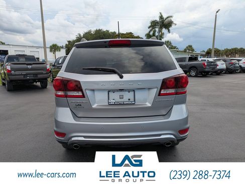 Used 2017 Dodge Journey Crossroad FWD image 4