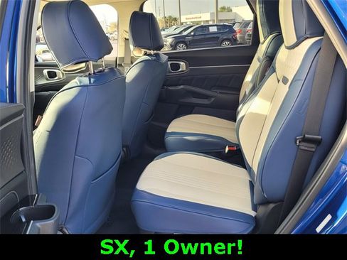 Used 2023 Kia Sorento SX image 11