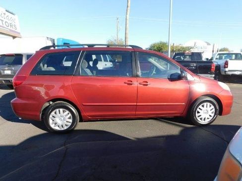 Used 2007 Toyota Sienna CE image 7