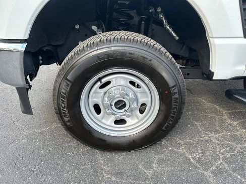 Used 2025 Ford F250 XL image 10