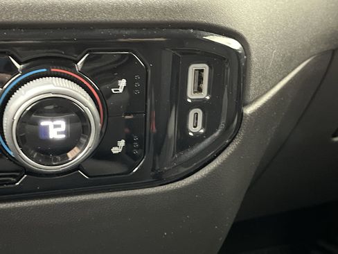 Certified 2024 Chevrolet Silverado 1500 LT image 24