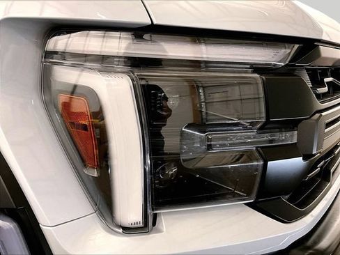 Used 2025 Ford F150 Raptor AWD/4WD image 27