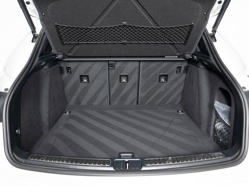 Used 2016 Porsche Macan S w/ Infotainment Package image 21