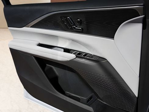 Certified 2026 Cadillac Lyriq Luxury w/ LPO, Floor Liner Package AWD/4WD image 19