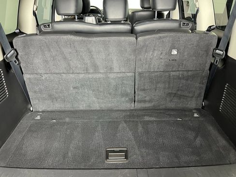 Used 2024 Nissan Armada SL image 28