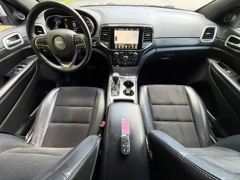 Used 2021 Jeep Grand Cherokee Laredo X AWD/4WD image 25