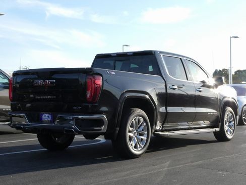 Used 2020 GMC Sierra 1500 SLT w/ SLT Premium Plus Package image 3