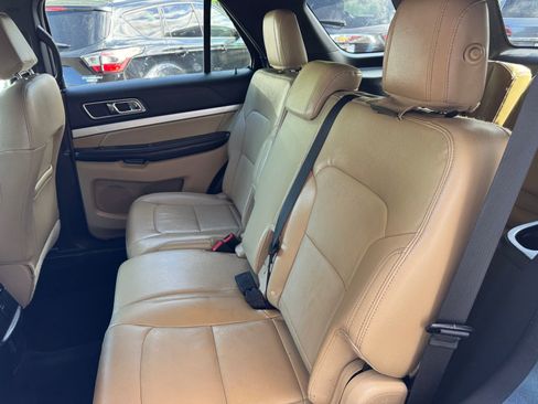 Used 2016 Ford Explorer XLT w/ Equipment Group 202A FWD image 16