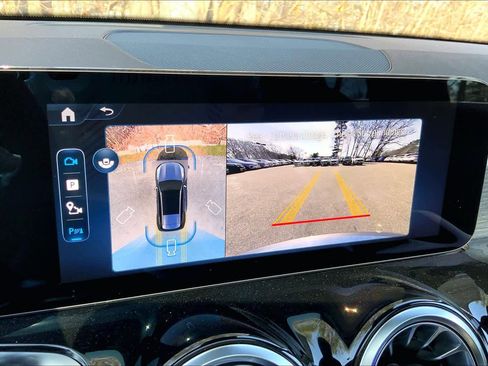 New 2026 Mercedes-Benz GLB 250 4MATIC image 8