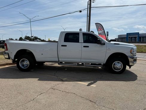Used 2024 RAM 3500 Tradesman w/ Chrome Appearance Group image 14